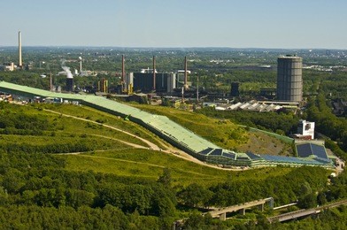攀登鲁尔山，展现自信与成就，最新在线视频学习之旅
