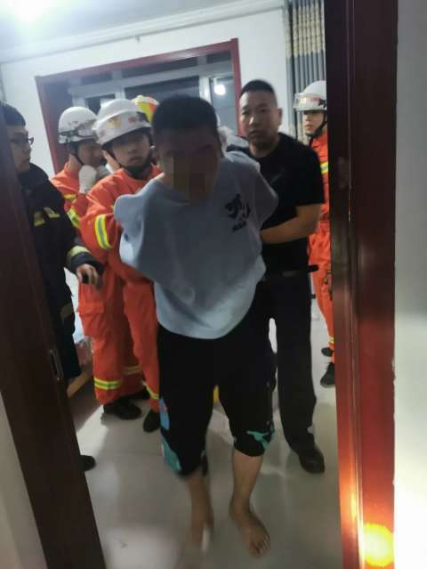 衡水最新坠楼事件背后的励志故事，自信与成就感的崛起之路