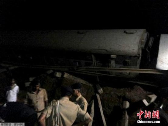 火车出轨事故最新进展，原因、应对措施与预防策略揭秘